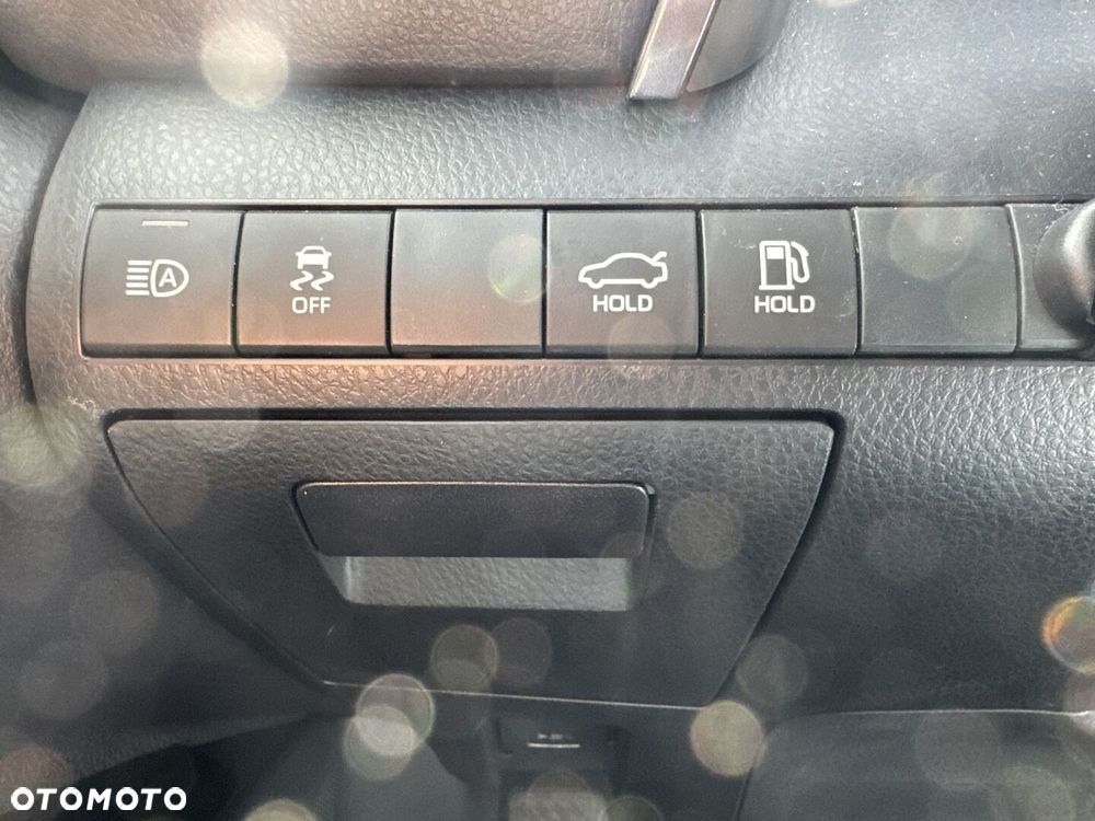 Toyota Camry 2.5 Hybrid Comfort CVT - 23