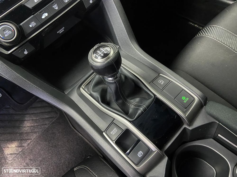 Honda Civic 1.0 i-VTEC Elegance Navi - 20