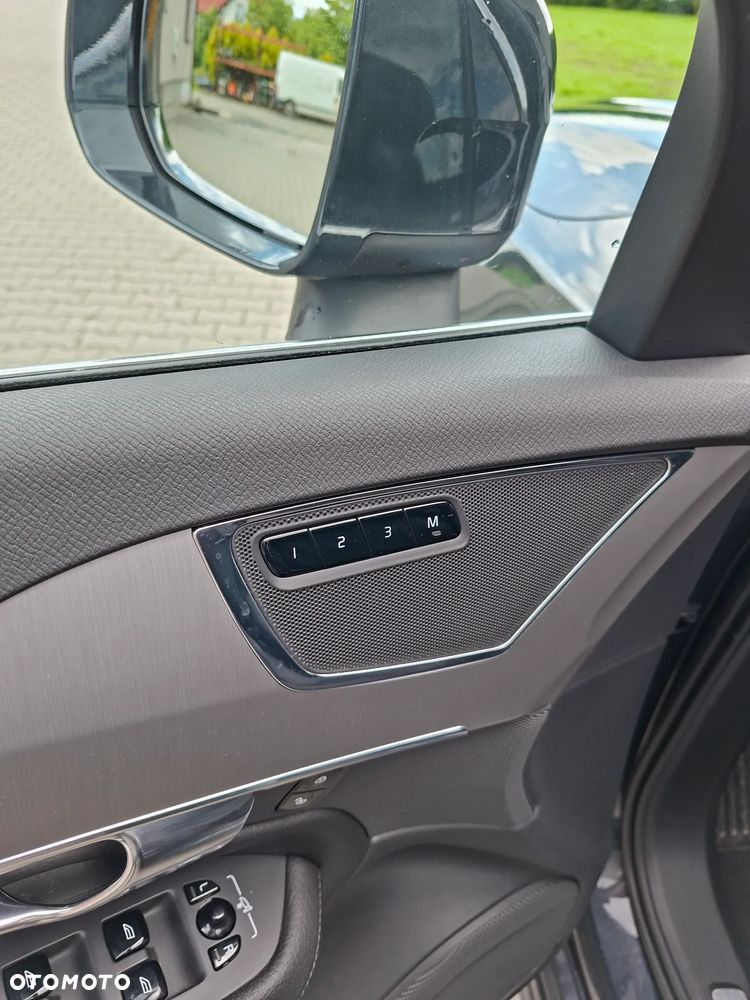 Volvo XC 90 B5 D AWD Momentum Pro - 17