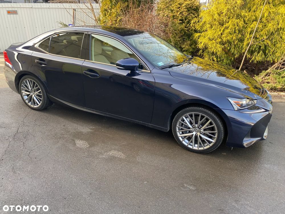 Lexus IS 200t / 300 Prestige - 6