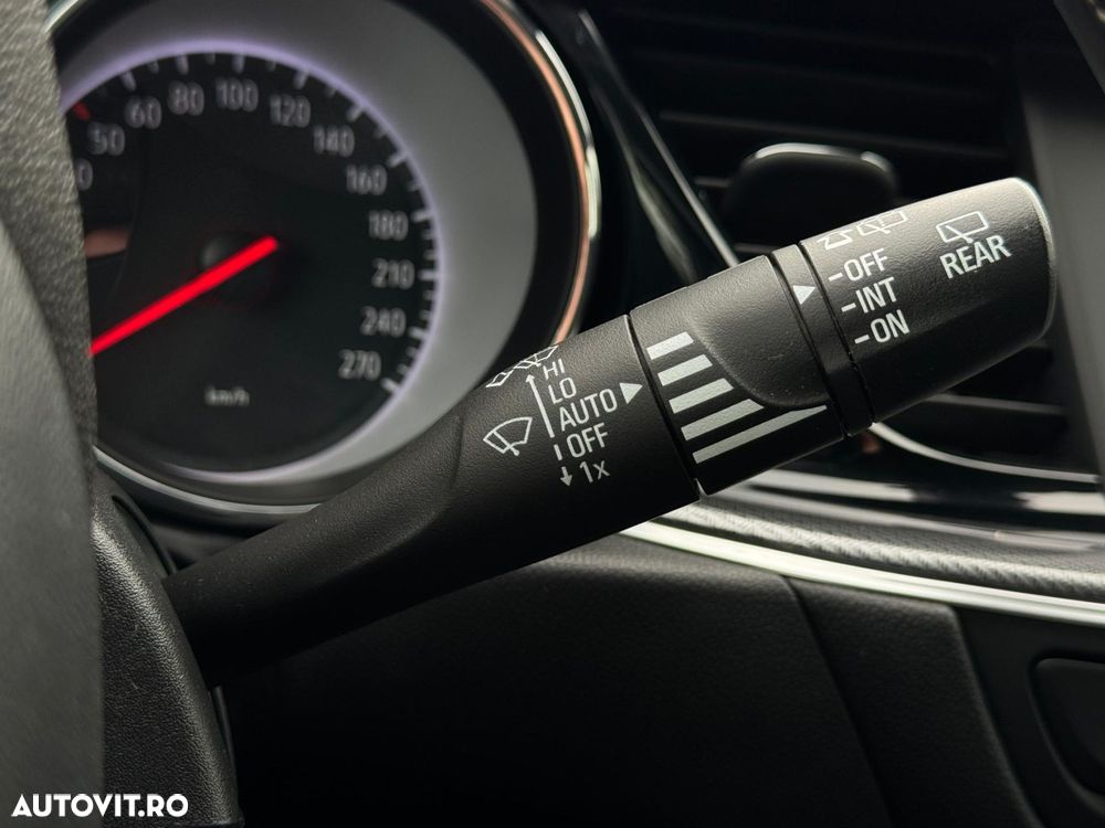 Opel Insignia - 14