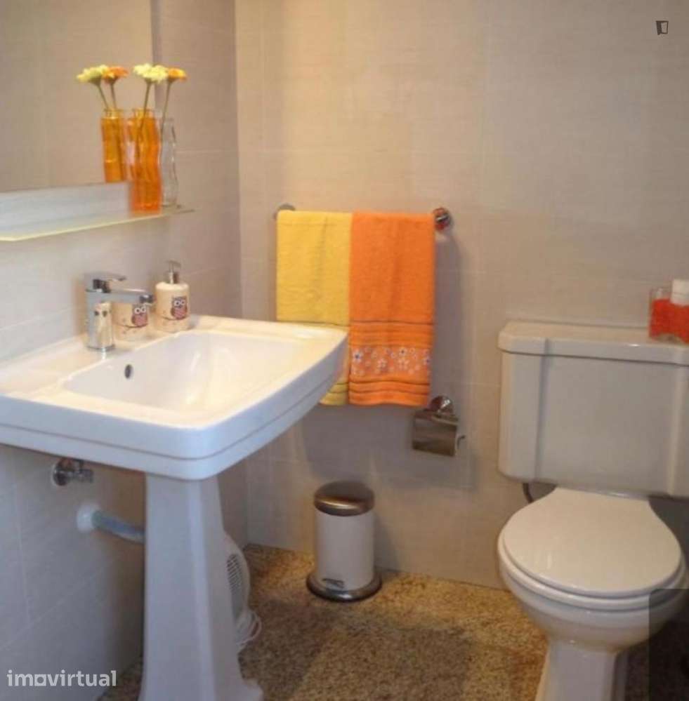 Casa com 3 quartos - localizado em Porto - Grande imagem: 4/8