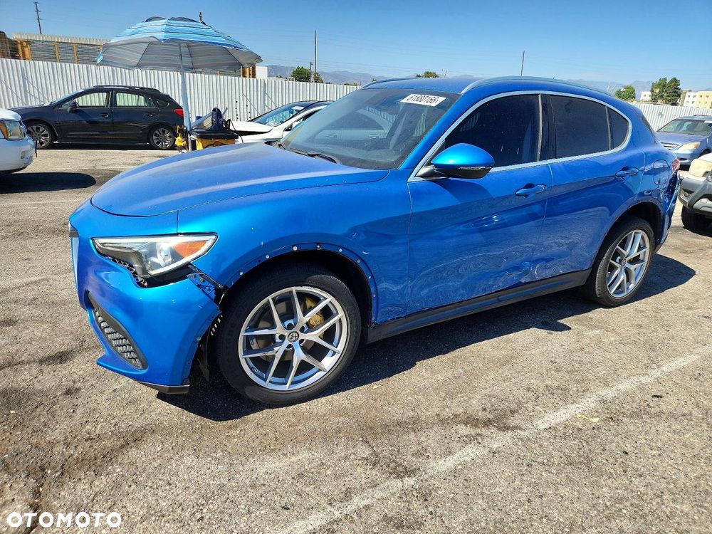 Alfa Romeo Stelvio - 2