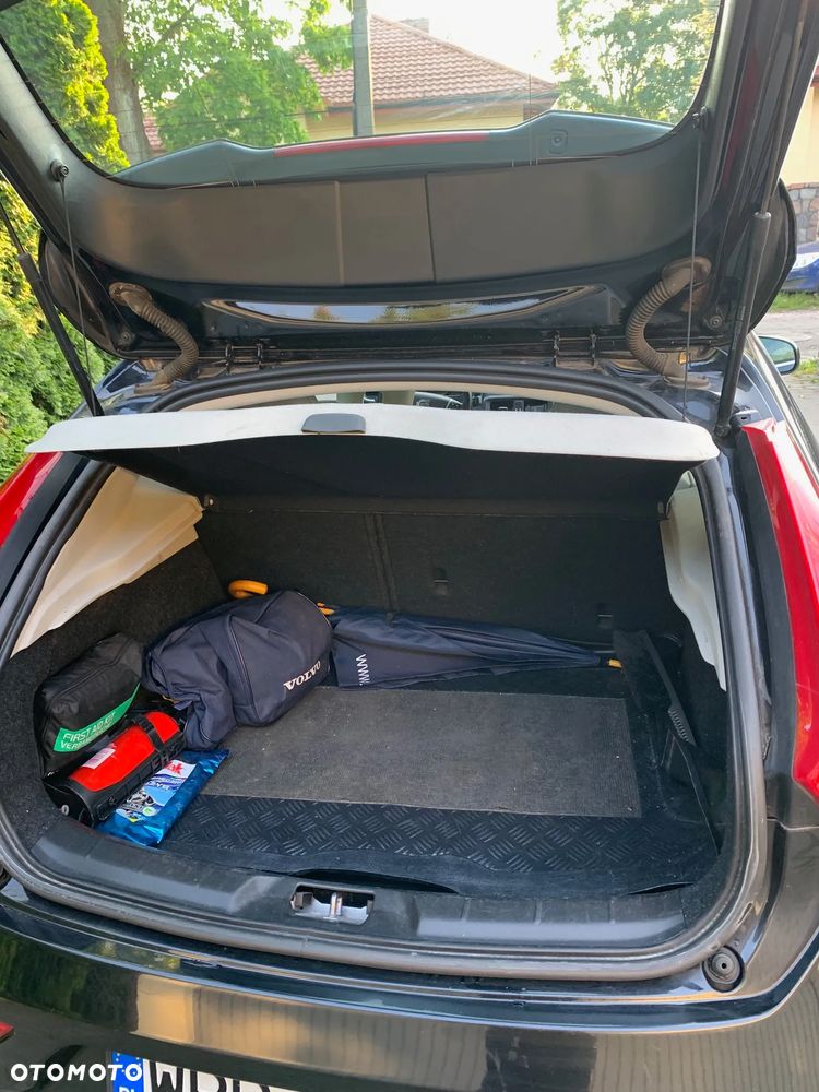 Volvo V40 T3 Ocean Race - 16