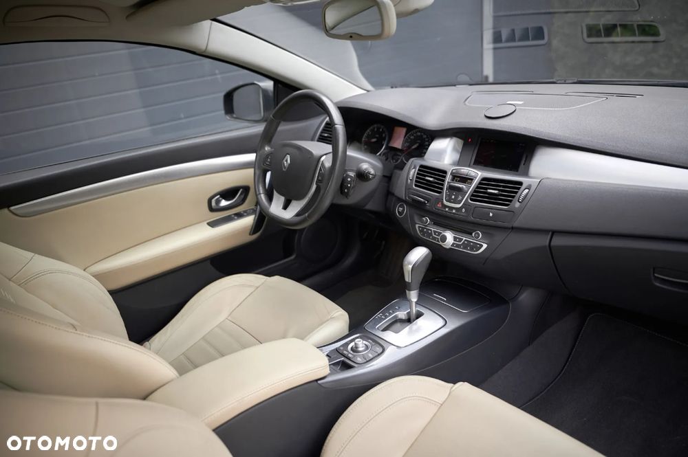 Renault Laguna 3.5 V6 Initiale - 31