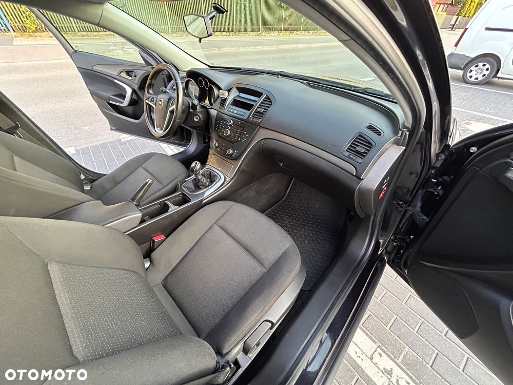 Opel Insignia 1.6 - 19