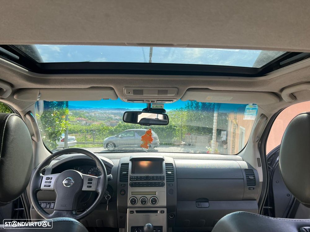 Nissan Navara 2.5 dCi CD LE - 7