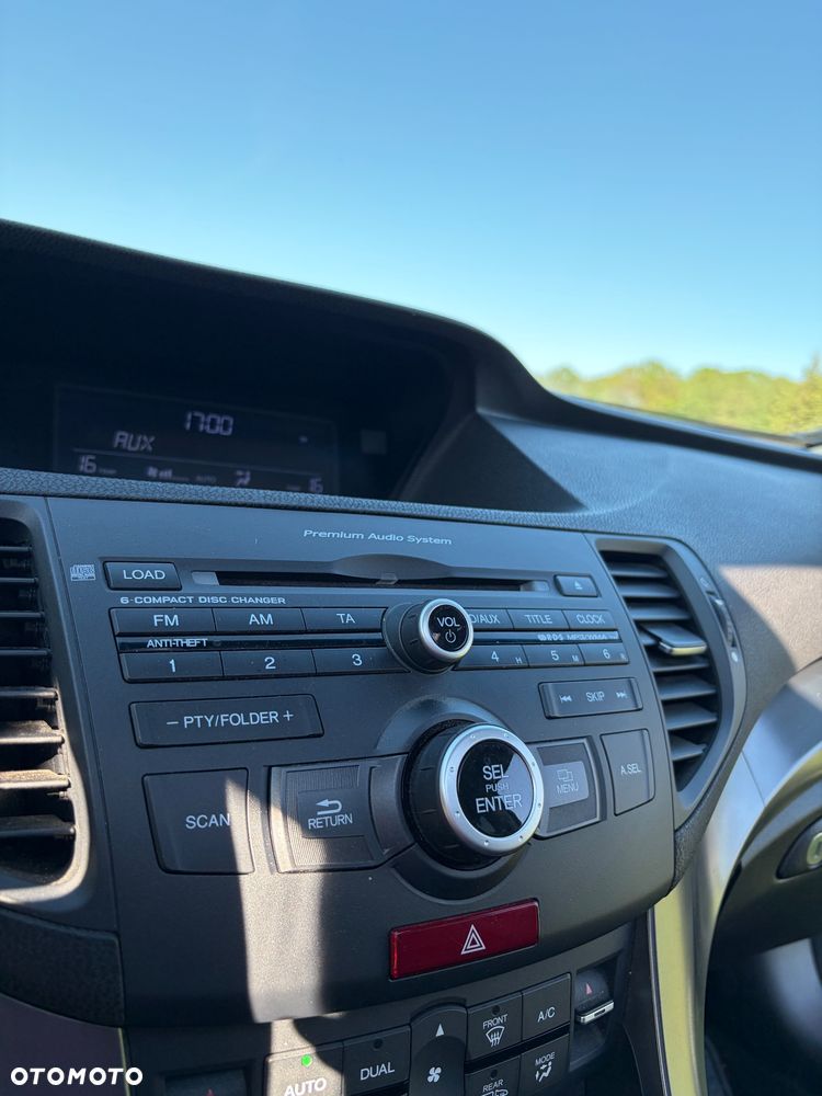 Honda Accord 2.0 Executive - 11