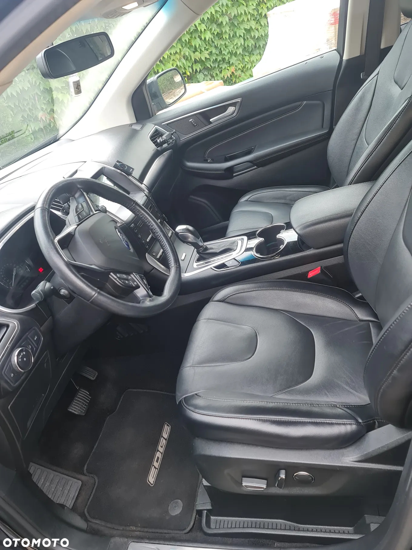 Ford Edge - 10