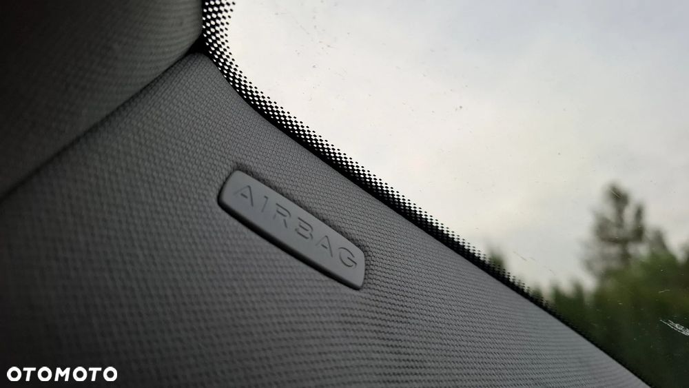 Volkswagen Touran - 33