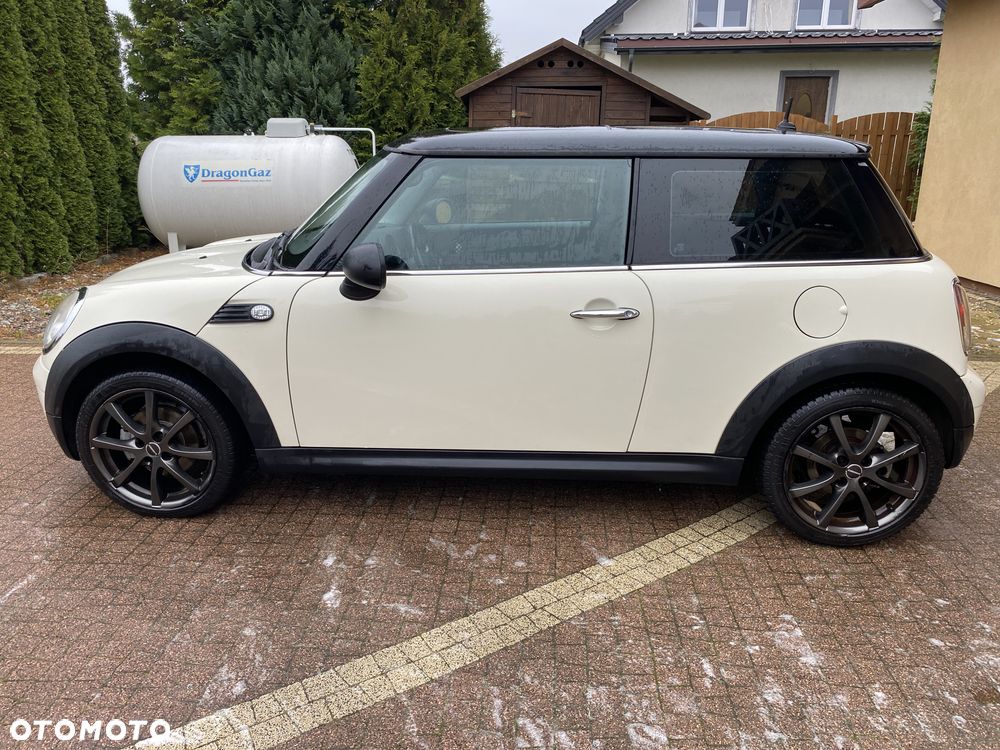 MINI Cooper Standard - 2