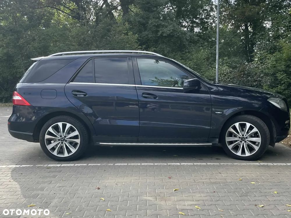 Mercedes-Benz ML 350 BlueTec 4-Matic - 6