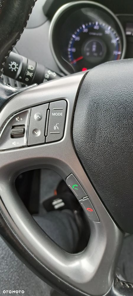 Hyundai ix35 1.6 2WD Fifa World Cup Edition - 11