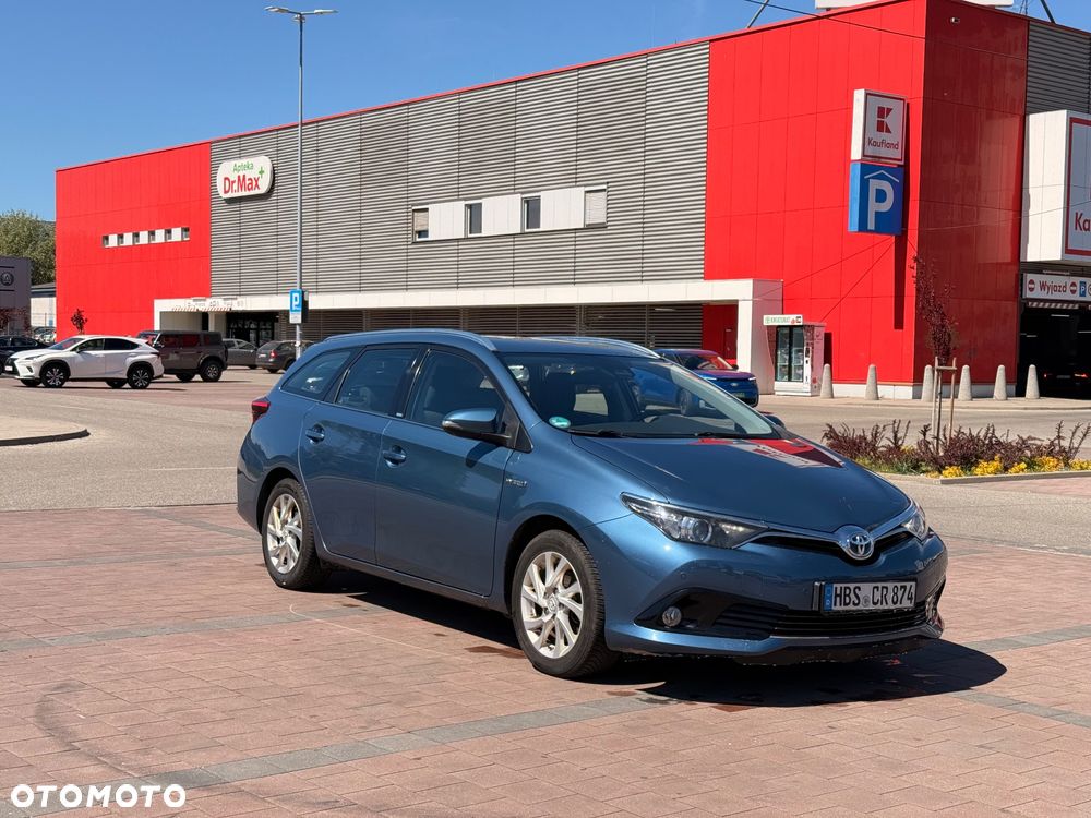 Toyota Auris - 1