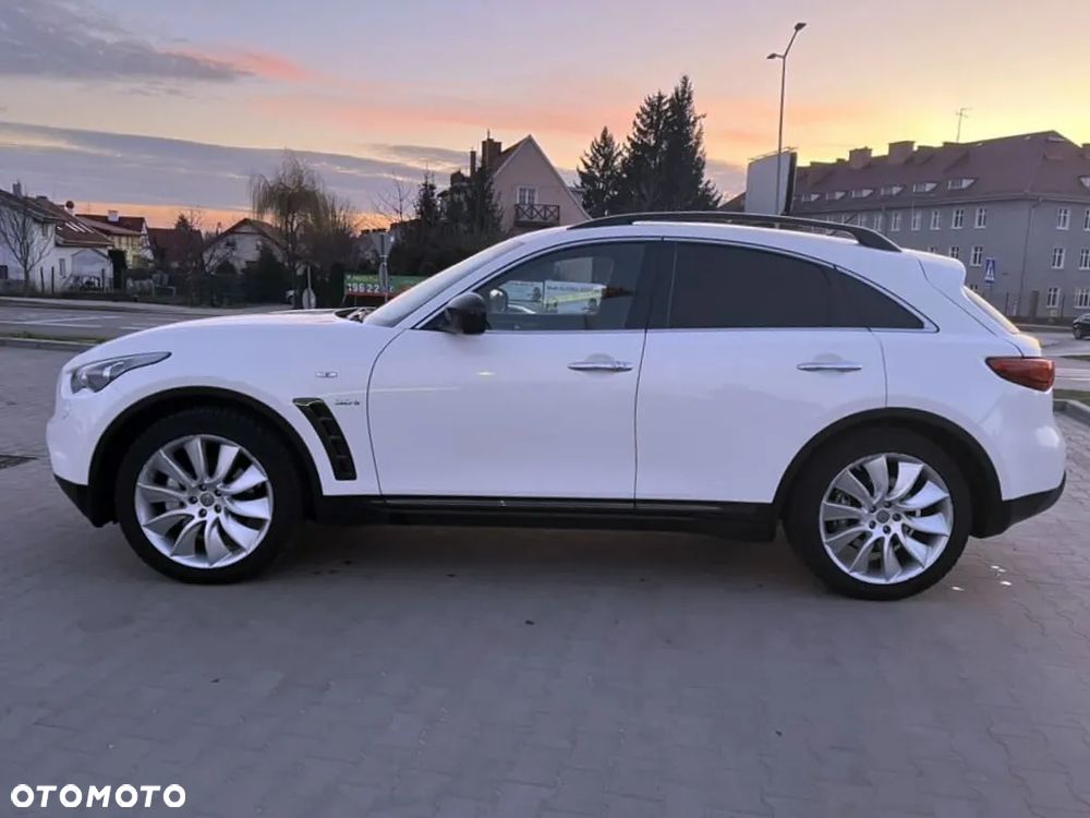 Infiniti Q70 3.0d S - 5