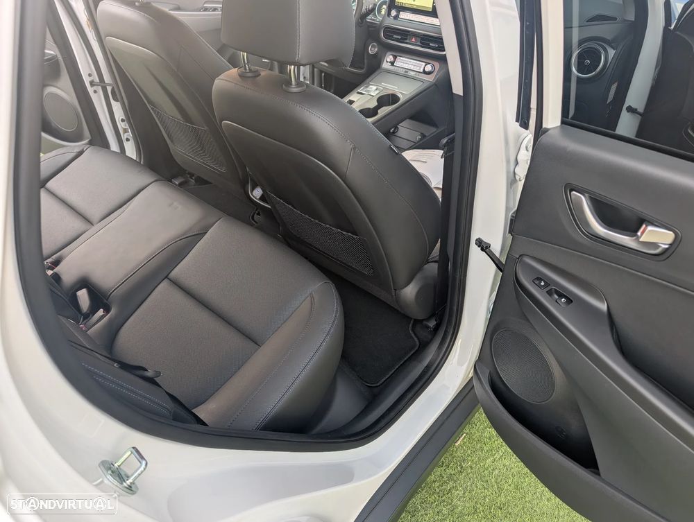 Hyundai Kauai EV 64 kWh Premium+LED - 13