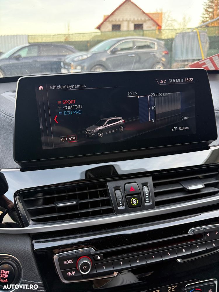 BMW X1 xDrive20i AT xLine - 36