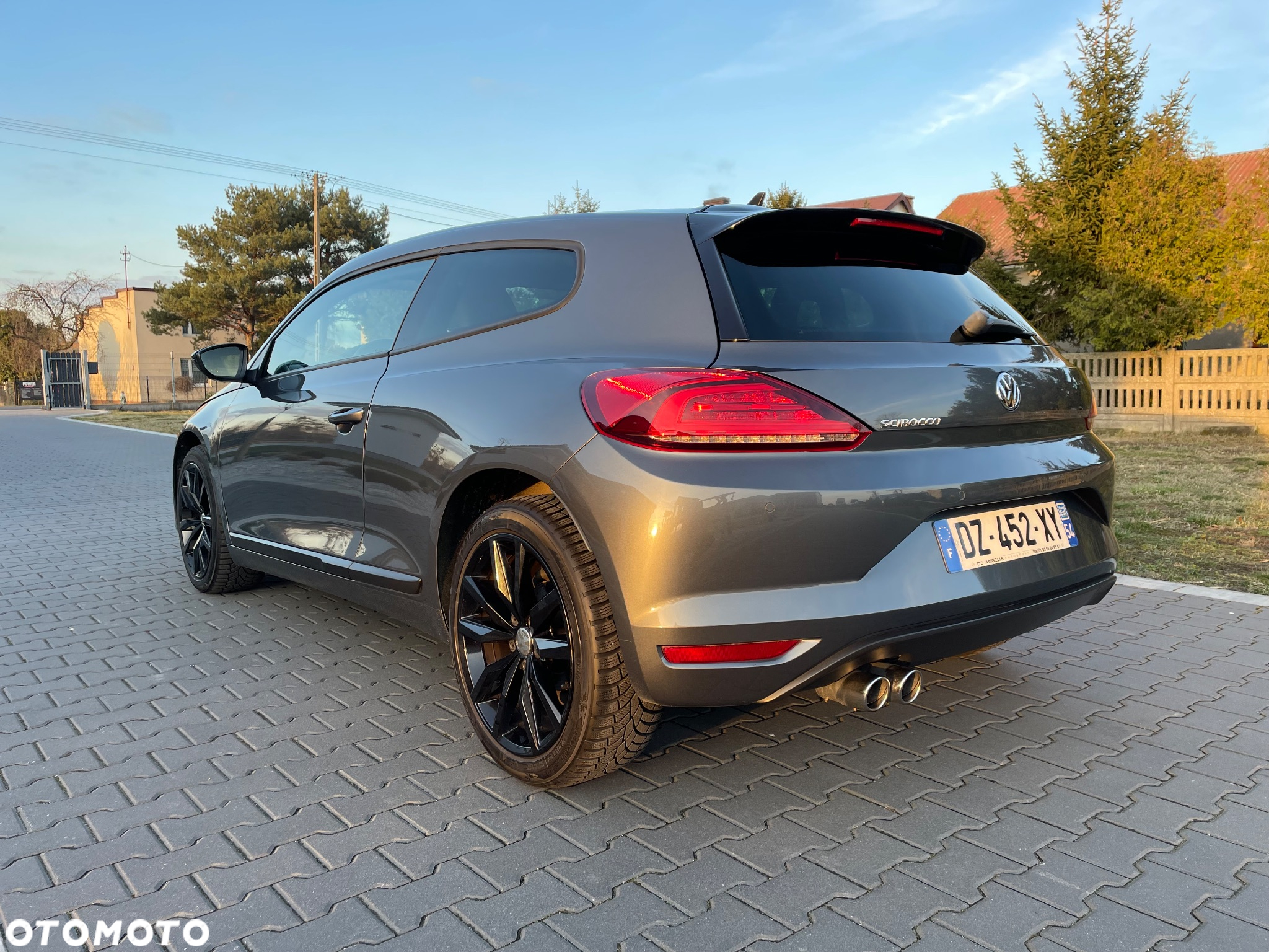 Volkswagen Scirocco 2.0 TDI Blue Motion Technologie Club - 2