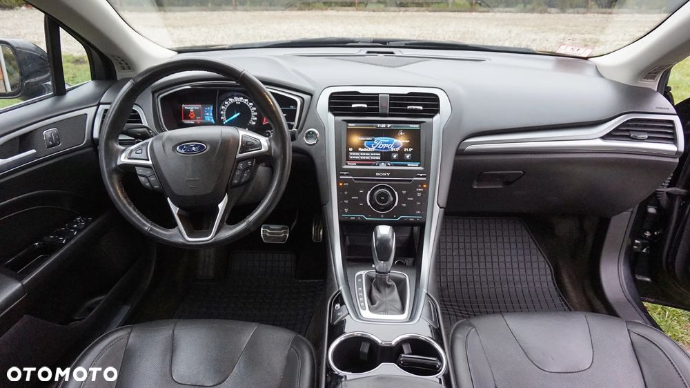 Ford Fusion 2.0 EcoBoost Titanium - 18