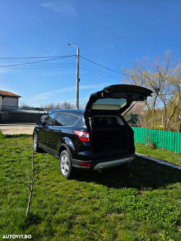 Ford Kuga 1.5 EcoBoost 4WD Aut. ST-Line - 4