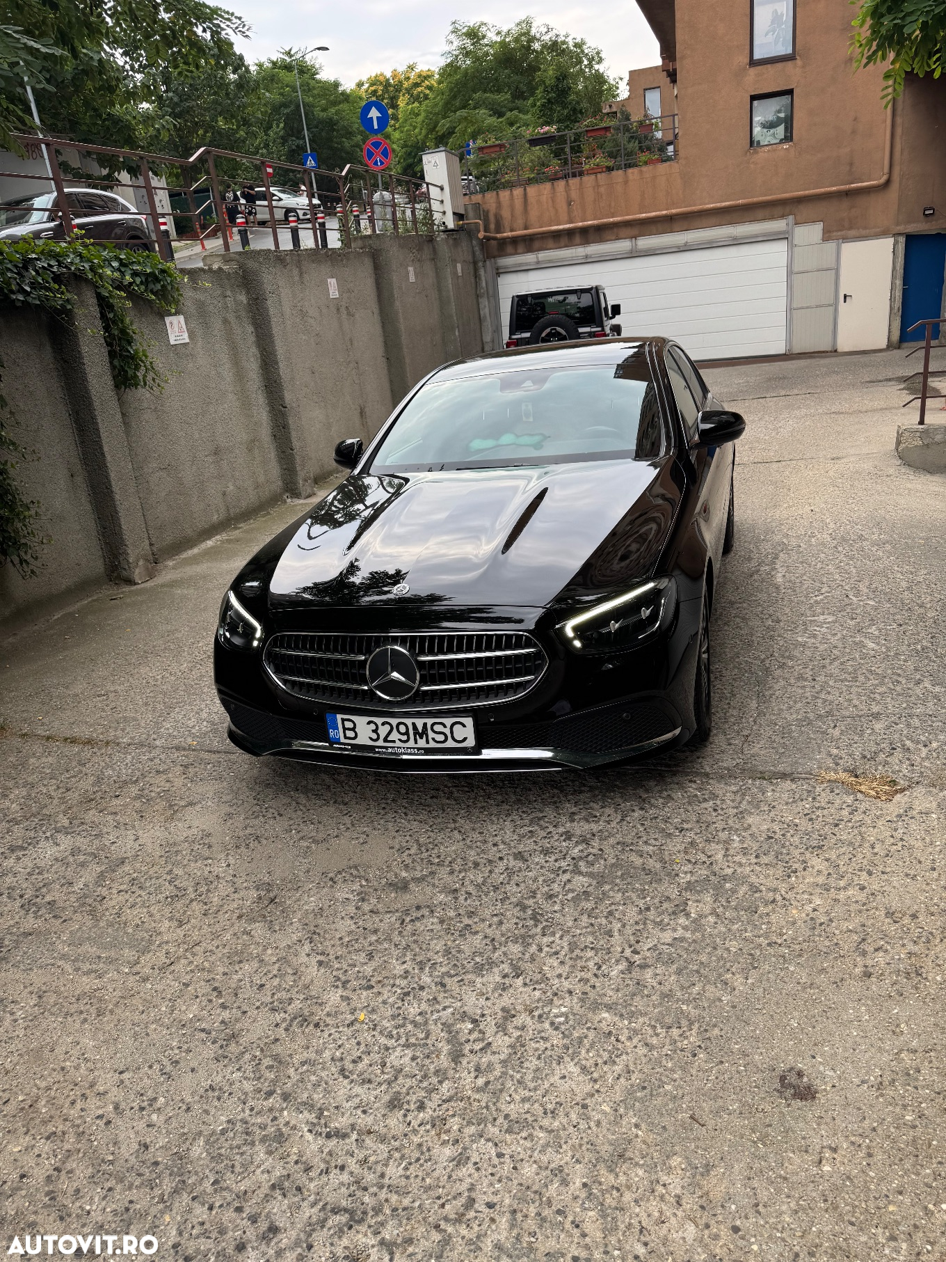 Mercedes-Benz E 220 d 4MATIC Aut. - 12