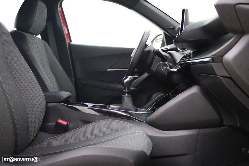 Peugeot 2008 1.2 PureTech Allure - 21