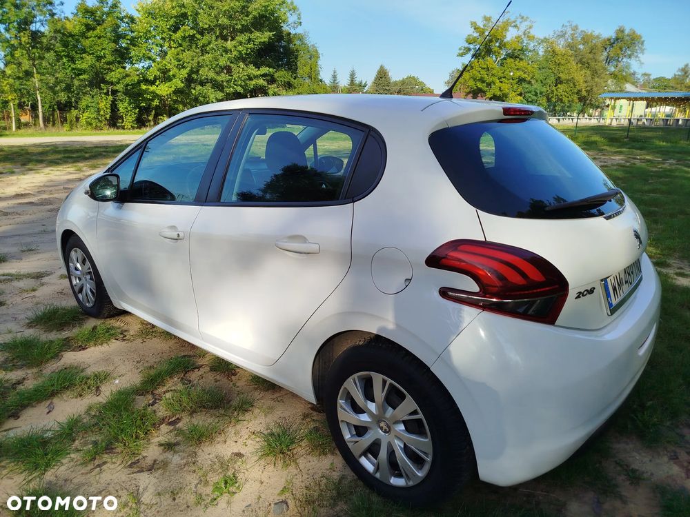 Peugeot 208 1.6 BlueHDi Allure S&S - 4