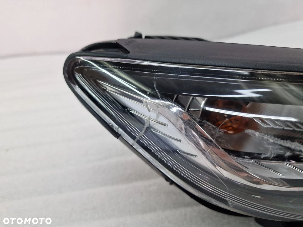 HYUNDAI KONA 17- PRAWA LAMPA PRZEDNIA PRZÓD LED / DRL , NR 92208-J9000 , NR AUKCJI LA643 - 8