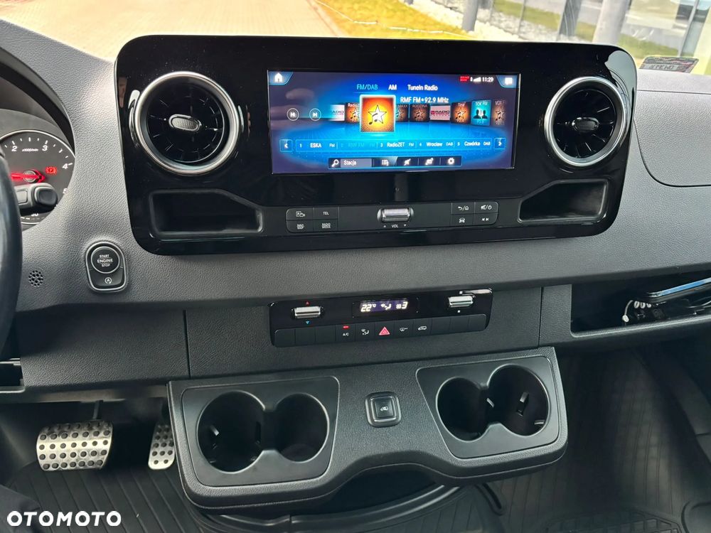 Mercedes-Benz Sprinter - 15