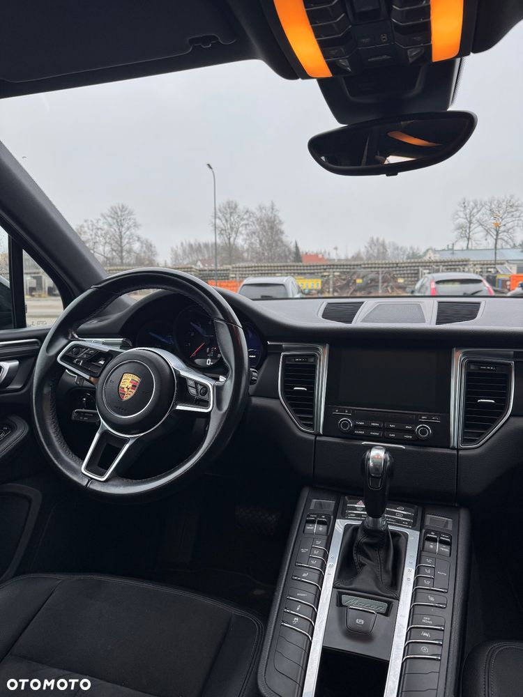 Porsche Macan Standard - 10