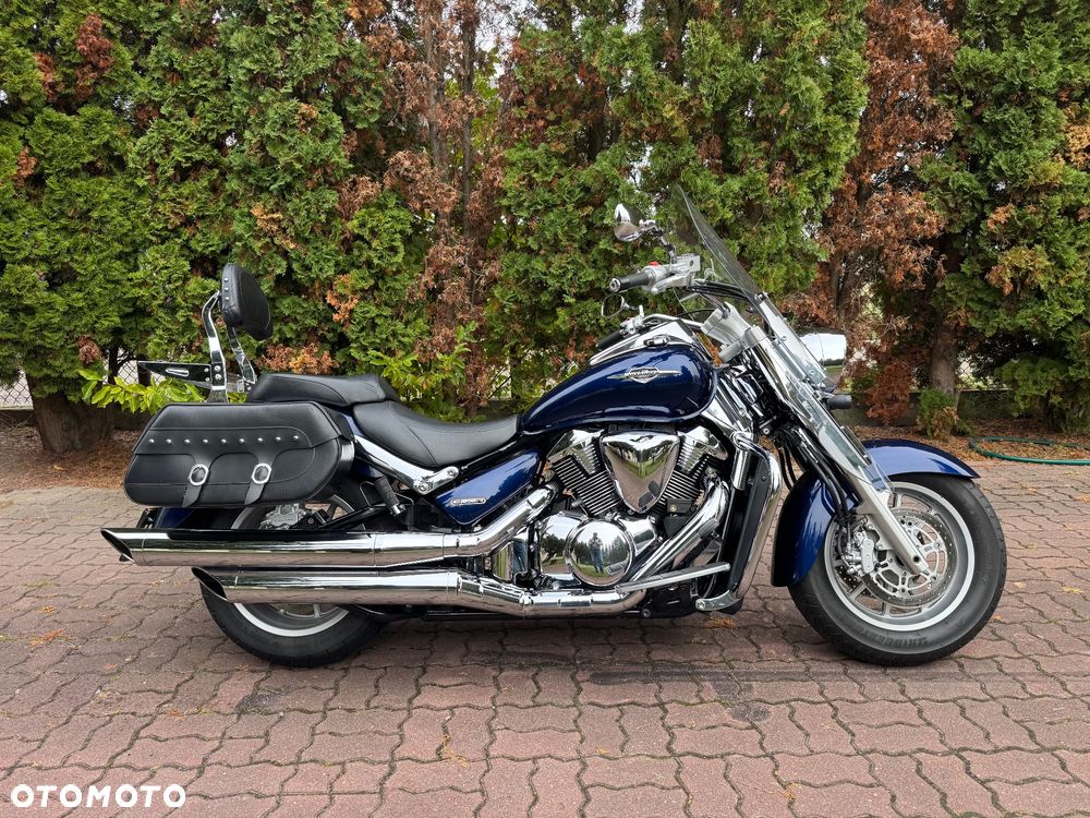 Suzuki Intruder