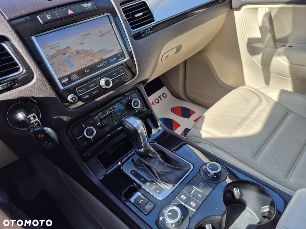 Volkswagen Touareg 3.0 V6 TDI BMT Business Line - 37