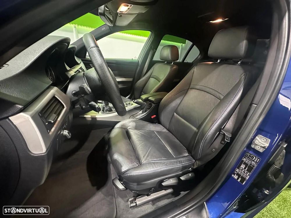 BMW 318 d Pack M - 30