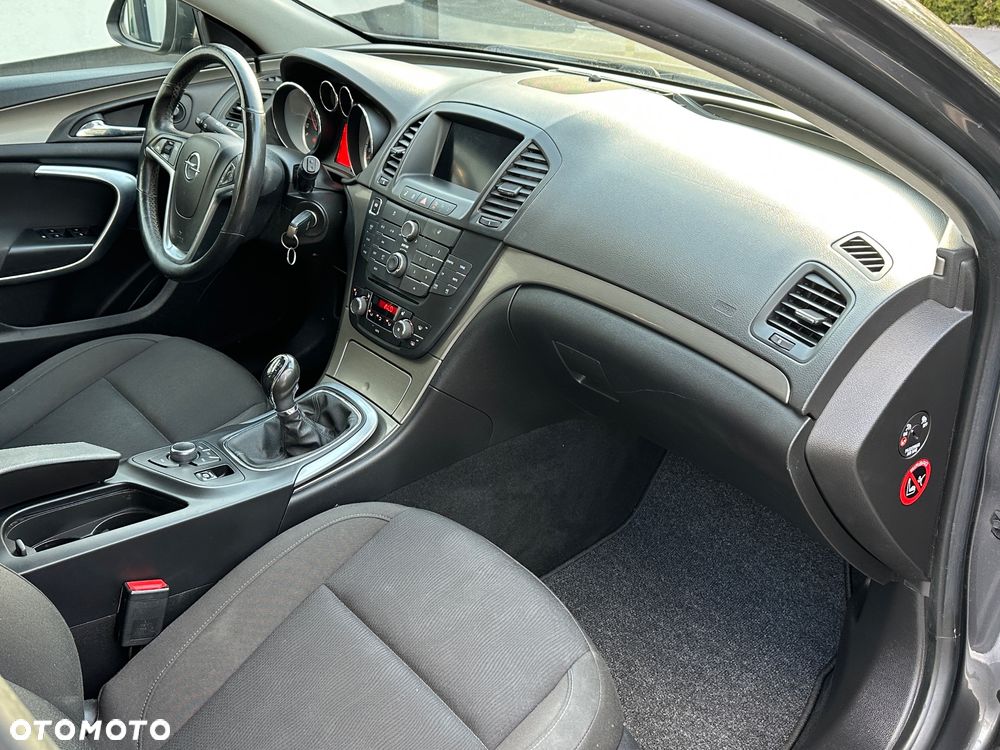 Opel Insignia - 19