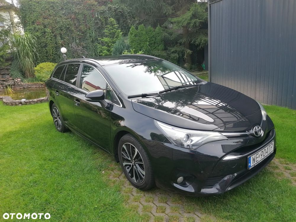 Toyota Avensis - 1