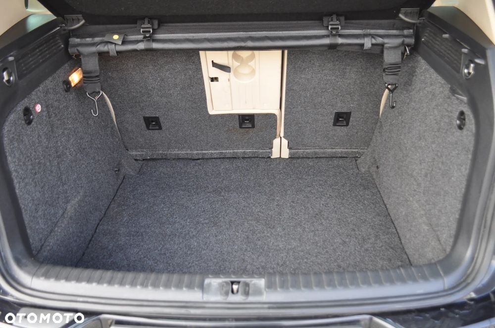 Volkswagen Tiguan 2.0 TDI DPF BlueMotion Technology Sport & Style - 23