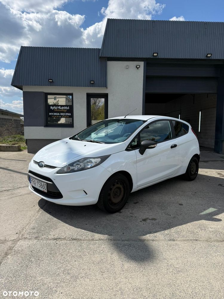 Ford Fiesta - 2