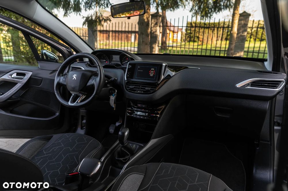 Peugeot 2008 PureTech 82 Style - 27