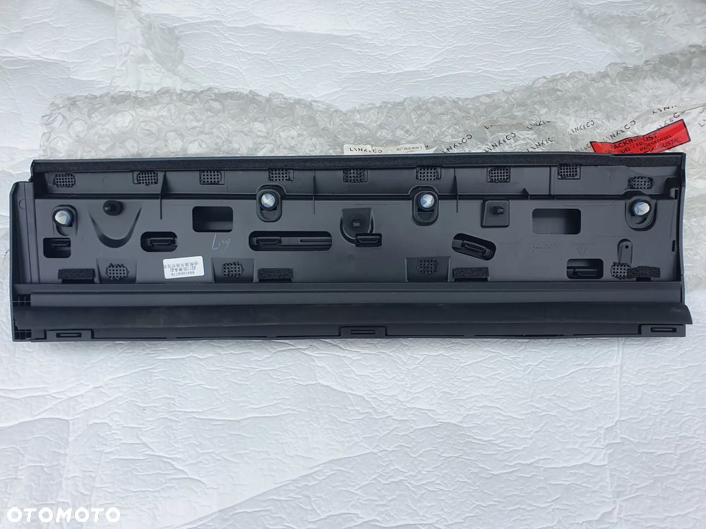 Listwa drzwi prawy tył Lynk&co 01 - 5