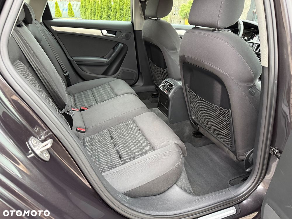 Audi A4 Avant 2.0 TDI DPF S line Sportpaket - 19