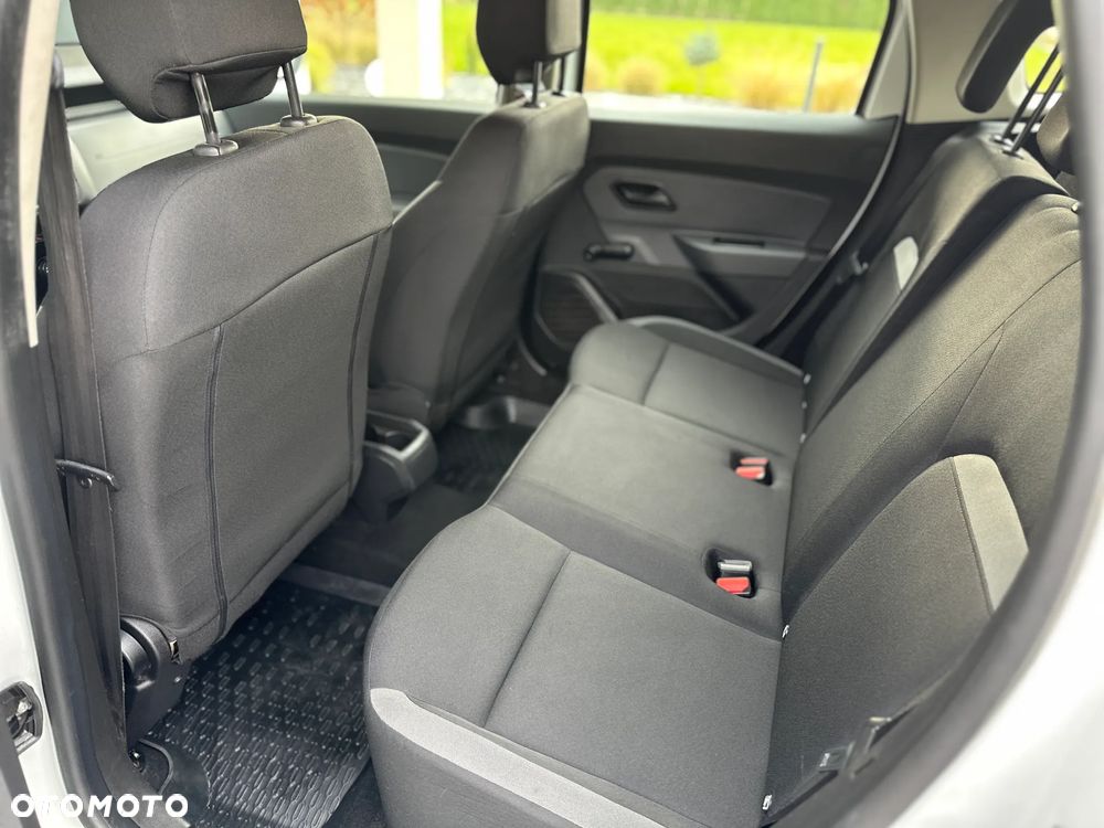 Dacia Duster 1.6 SCe Laureate 4x4 S&S - 15