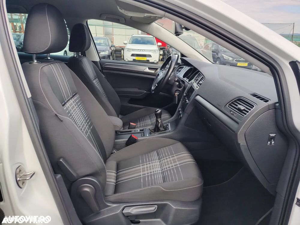 Volkswagen Golf 1.6 TDI BlueMotion Technology Lounge - 12