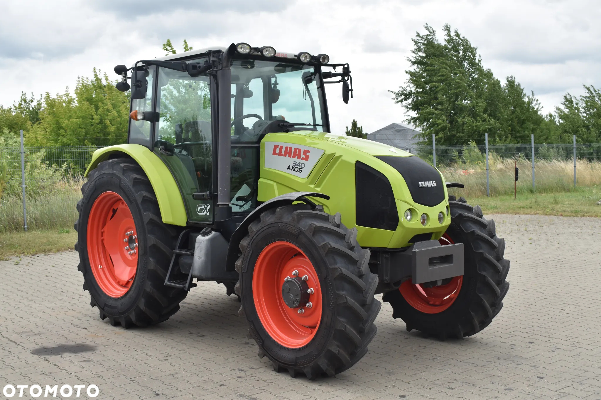 Claas Axos 340 CX - 9