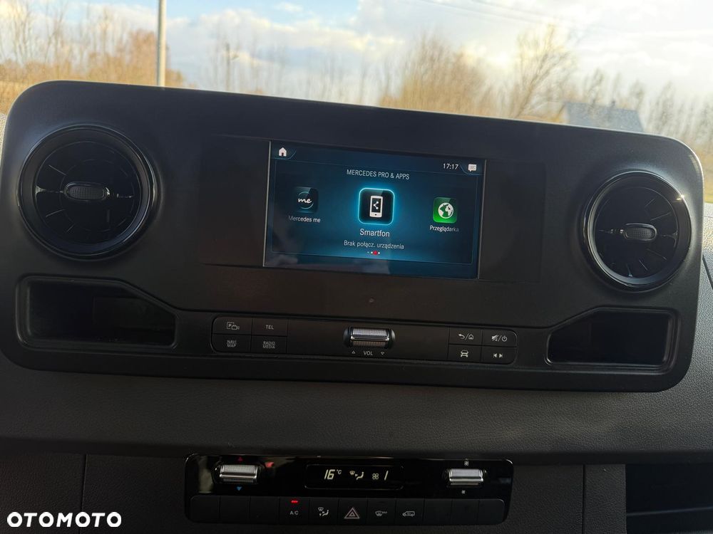 Mercedes-Benz Sprinter - 28