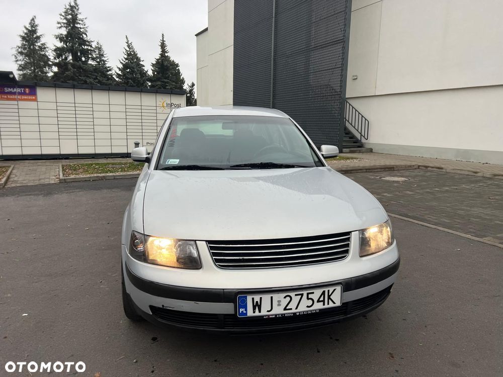 Volkswagen Passat 1.8T Trendline - 5