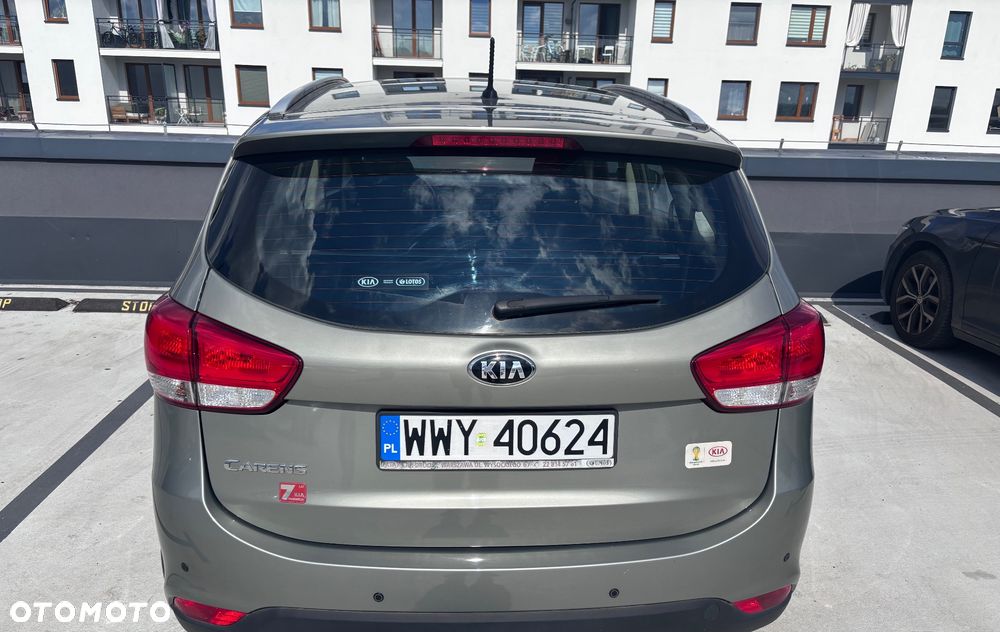 Kia Carens - 13