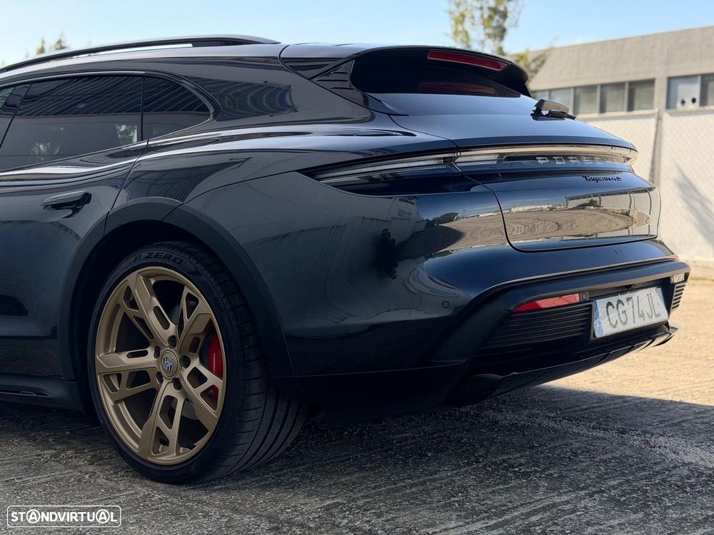 Porsche Taycan Cross Turismo 4S - 4