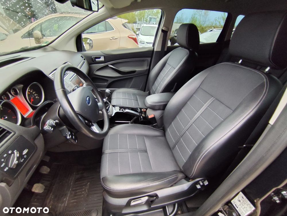 Ford Kuga 2.0 TDCi 4x4 Titanium - 36