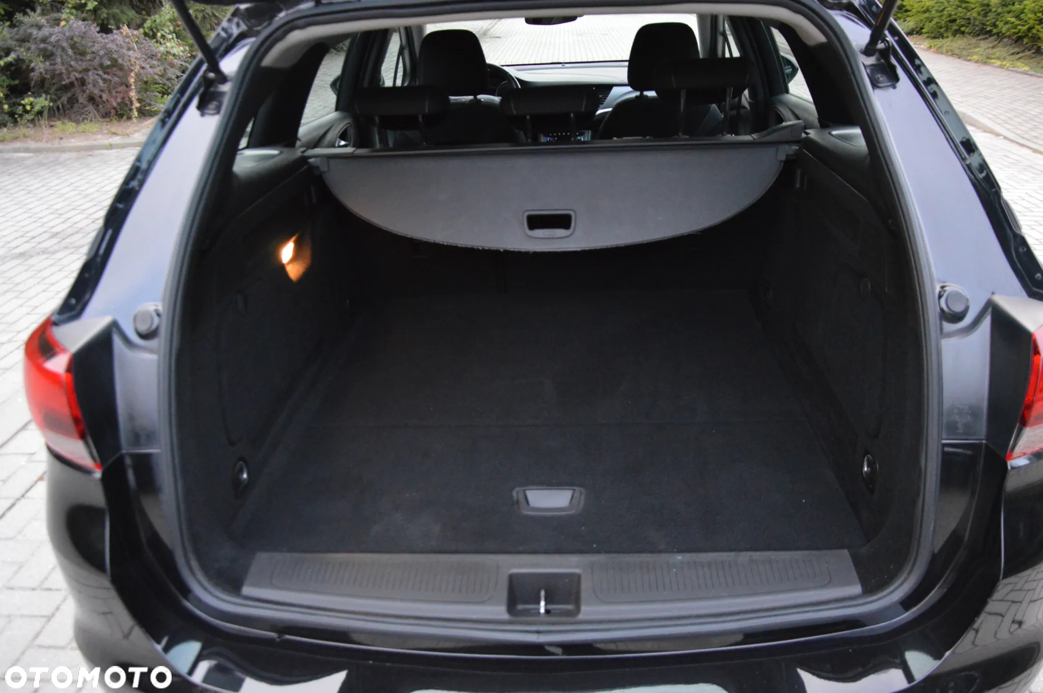 Opel Astra 1.2 Turbo Start/Stop Sports Tourer Edition - 19