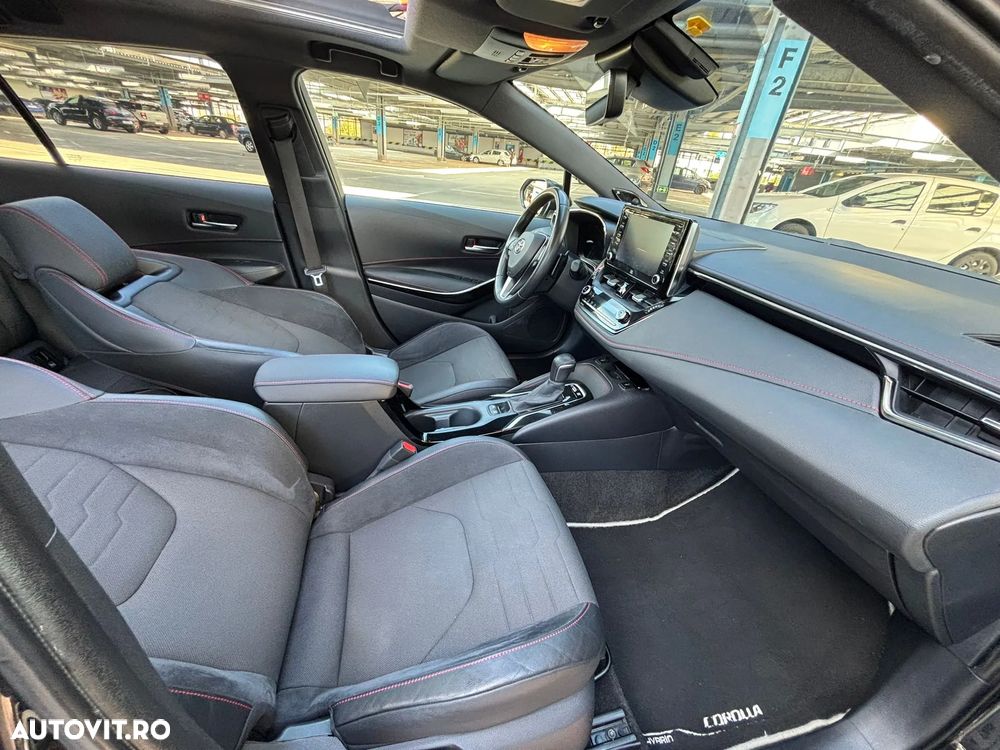 Toyota Corolla ver-2-0-hsd-exclusive - 14